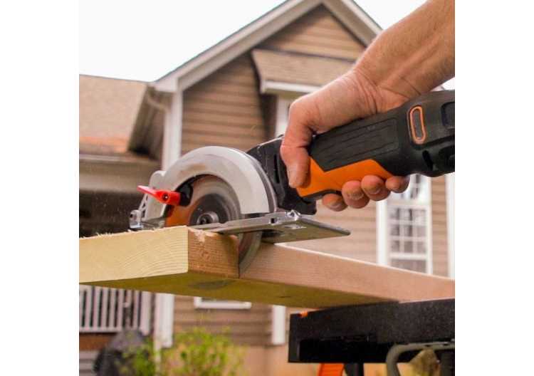 4-1/2" SAW 4.5 AMP COMPACT CIRCULAR SAW